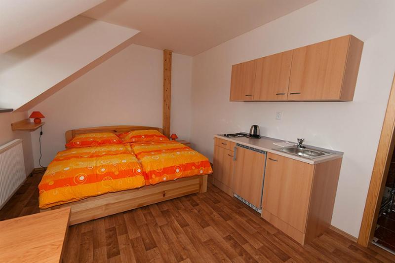 Apartmany Hodonin Zdikov ภายนอก รูปภาพ